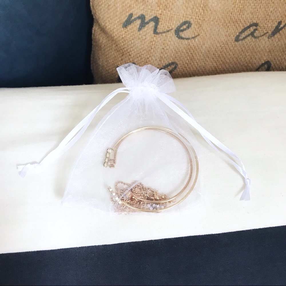 🎀 NEW • Set of 4 Crystal Heart Bangle Bracelets • - Picture 6 of 6